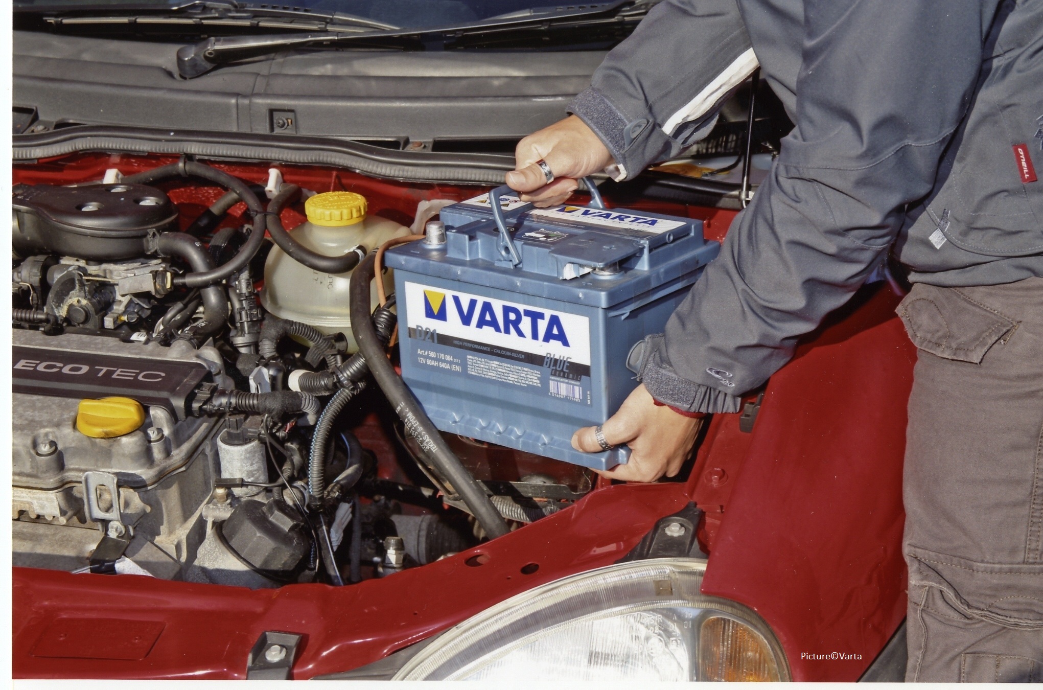 As the weather’s getting colder, how do you know if car batteries are giving up the ghost?